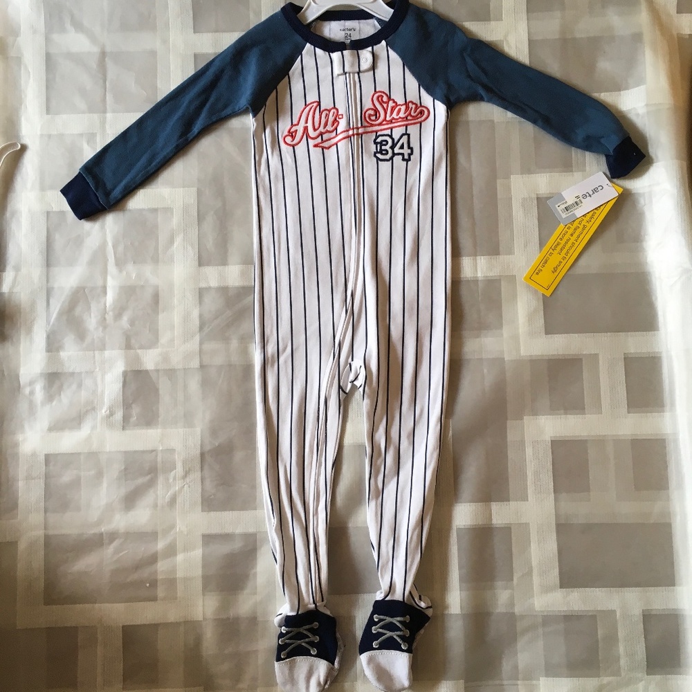 Carter’s Boys 24months All Star  Zip-Up Sleep&Play.